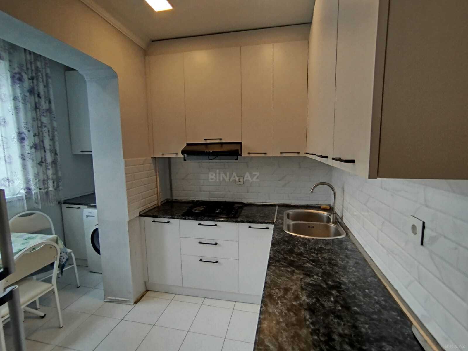 2 otaqlı Köhnə tikili, İnşaatçılar m., Bakı
