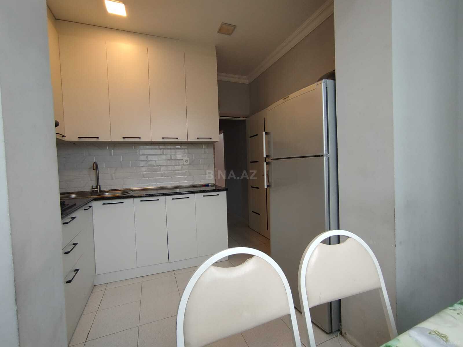 2 otaqlı Köhnə tikili, İnşaatçılar m., Bakı