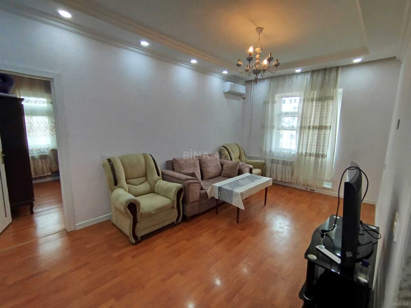 2 otaqlı Köhnə tikili, İnşaatçılar m., Bakı