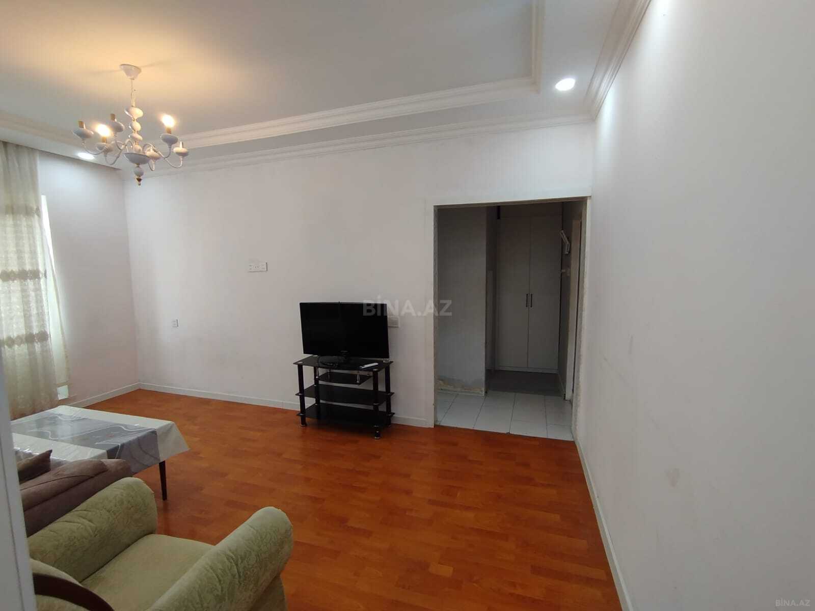 2 otaqlı Köhnə tikili, İnşaatçılar m., Bakı