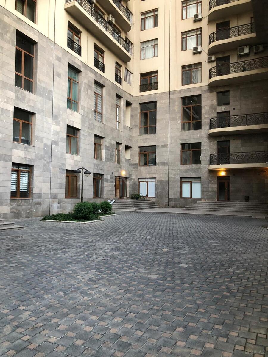 3 otaqlı Yeni tikili, 28 May m., Bakı
