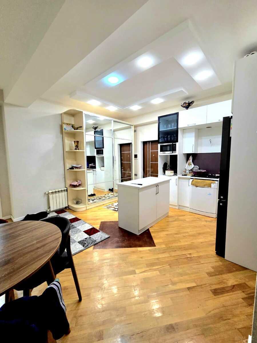 3 otaqlı Yeni tikili, Nizami r., Bakı