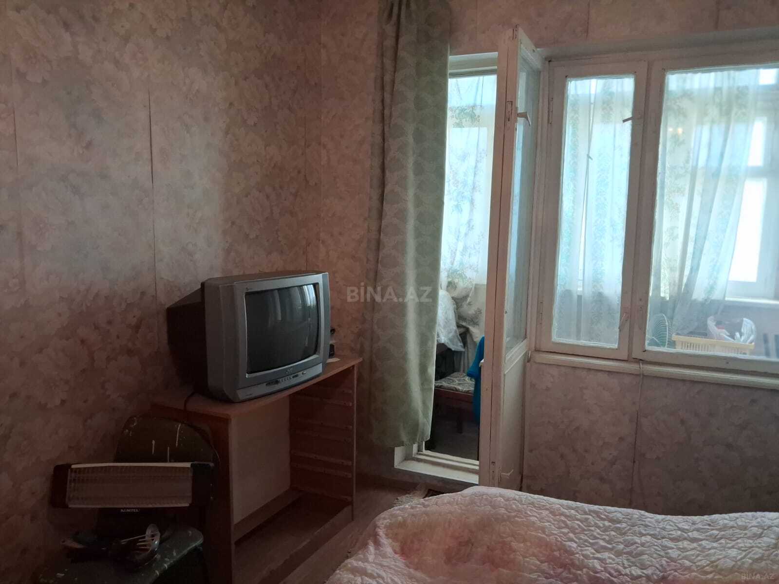 2 otaqlı Köhnə tikili, Qara Qarayev m., Bakı