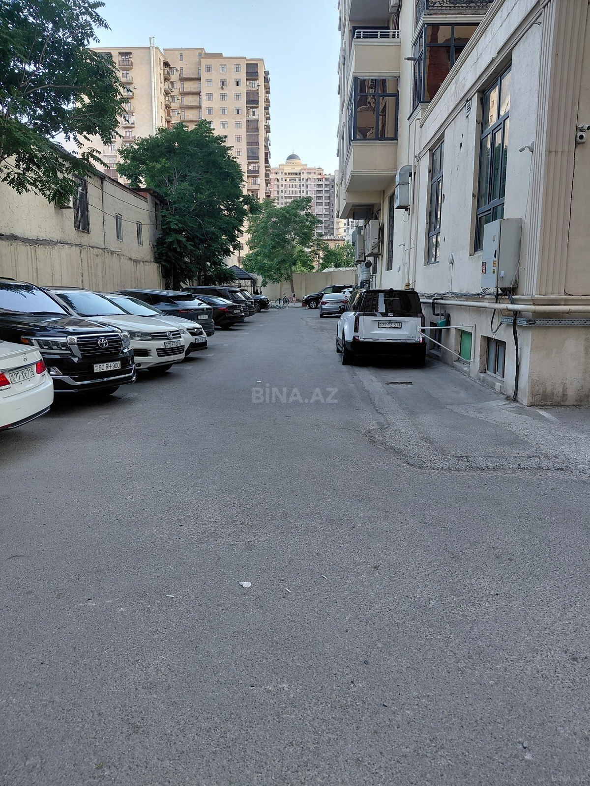 4 otaqlı Yeni tikili, Elmlər Akademiyası m., Bakı