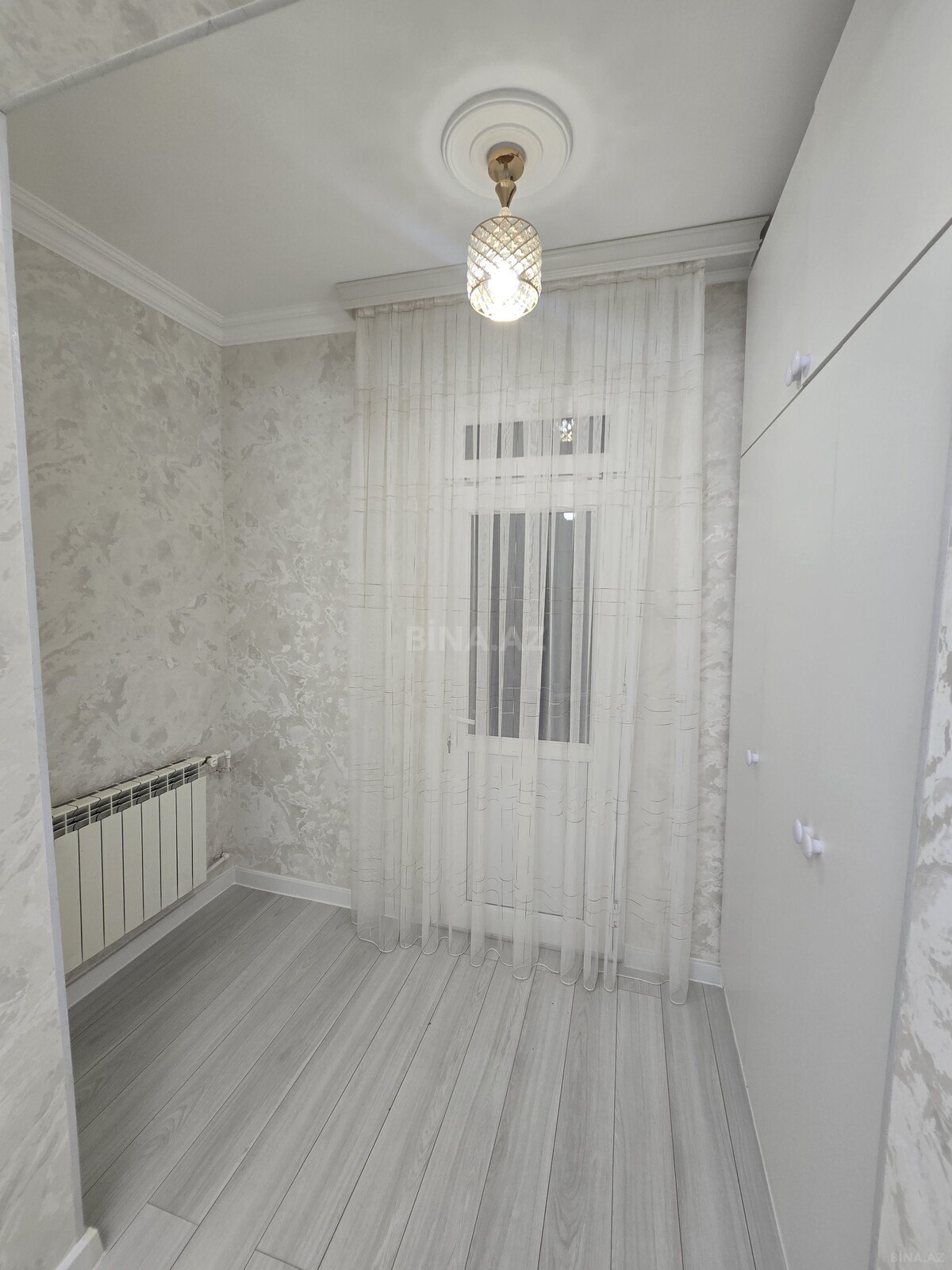 3 otaqlı Köhnə tikili, Həzi Aslanov m., Bakı