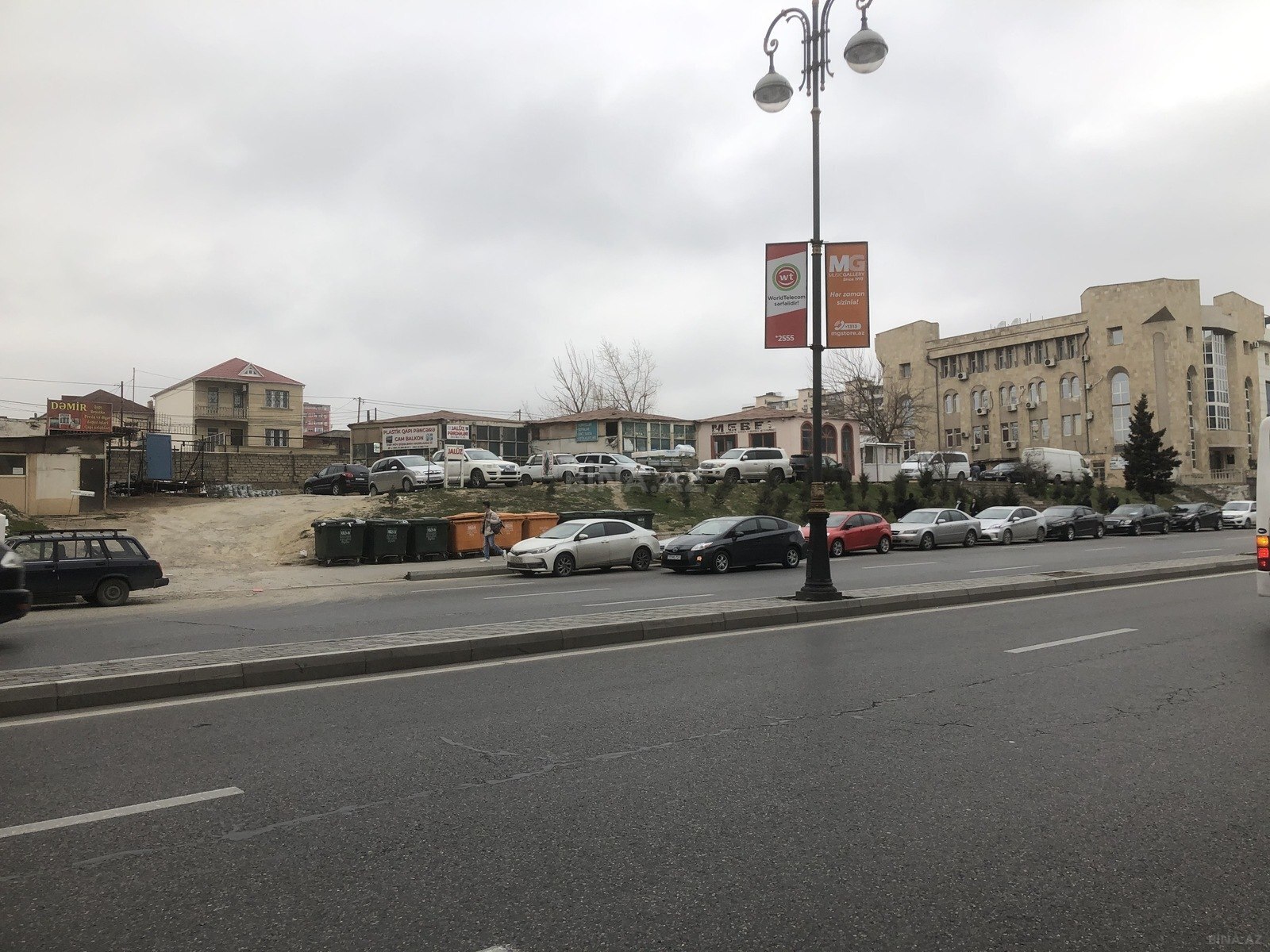Obyekt İnşaatçılar m., Bakı