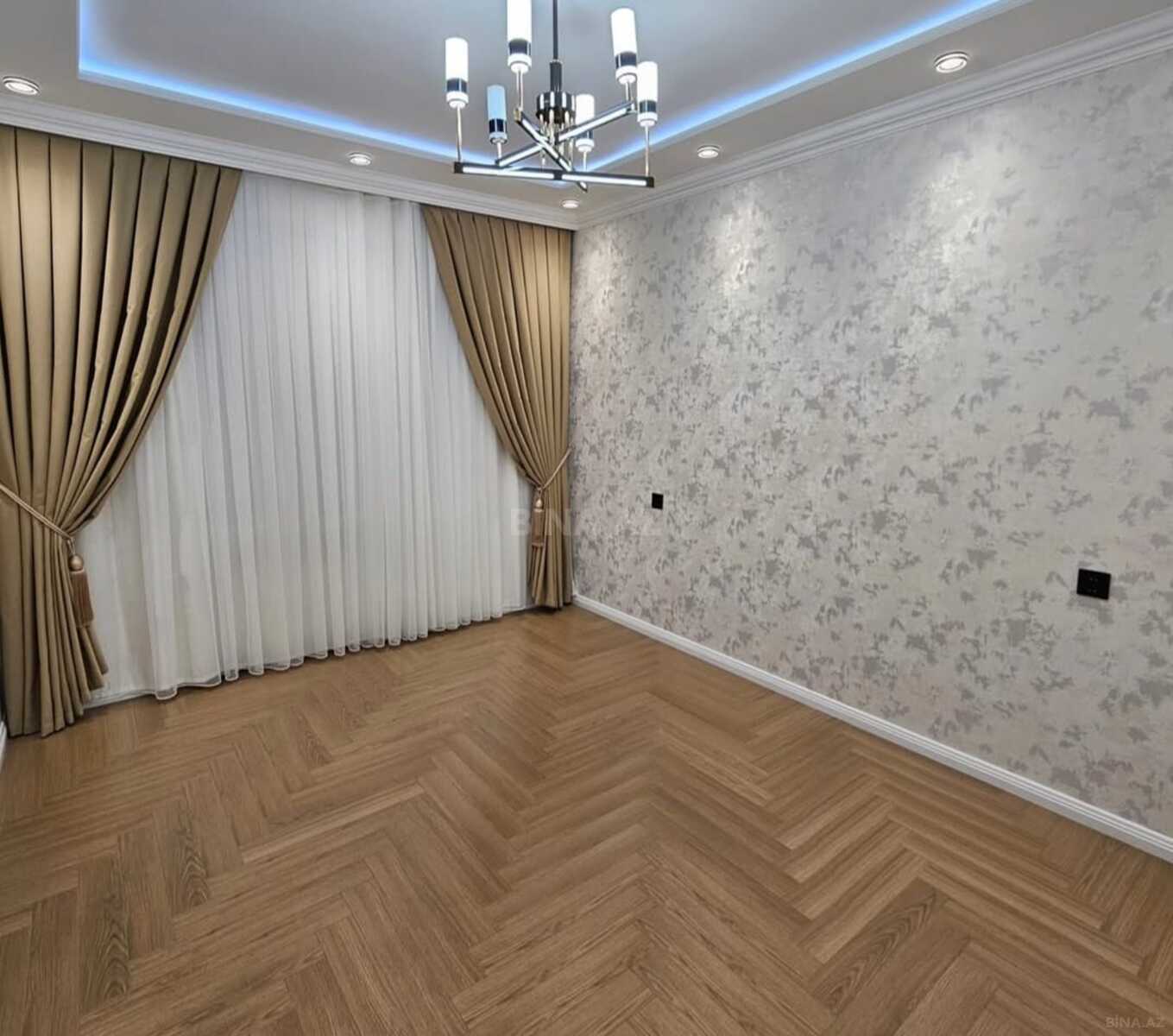 2 otaqlı Köhnə tikili, Memar Əcəmi m., Bakı