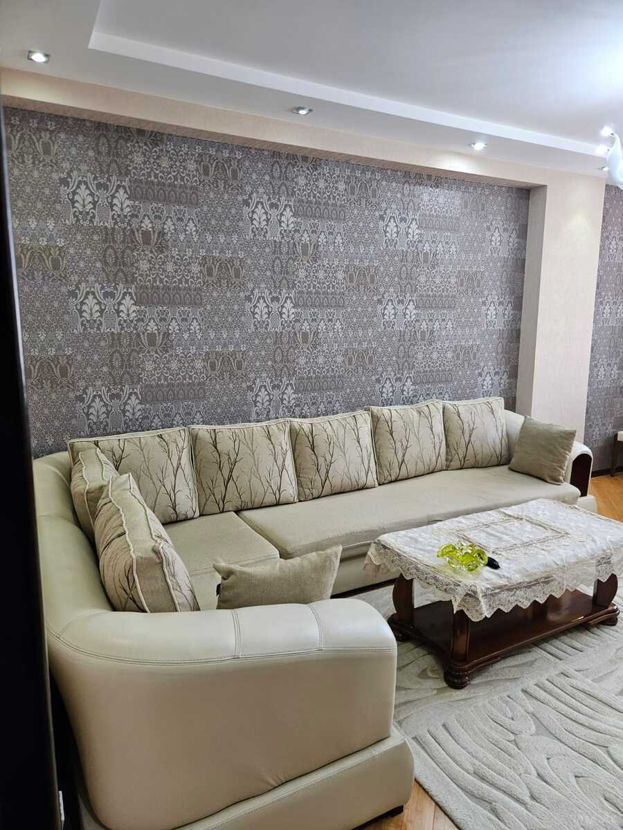 3 otaqlı Yeni tikili, Nizami m., Bakı