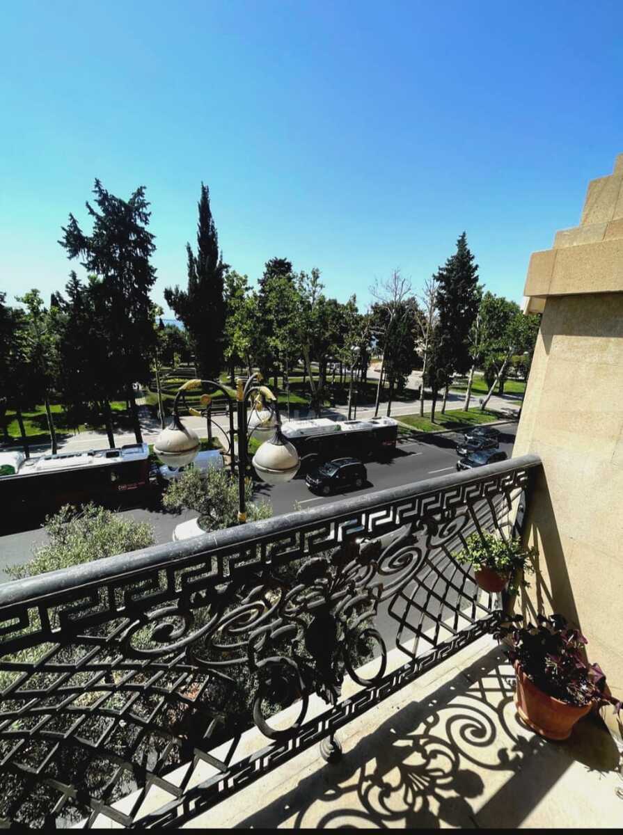 4 otaqlı Yeni tikili, Sahil m., Bakı