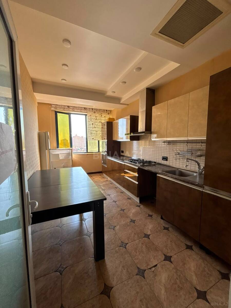 3 otaqlı Ofis, Nizami m., Bakı