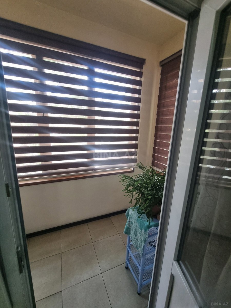 3 otaqlı Köhnə tikili, Şah İsmayıl Xətai m., Bakı