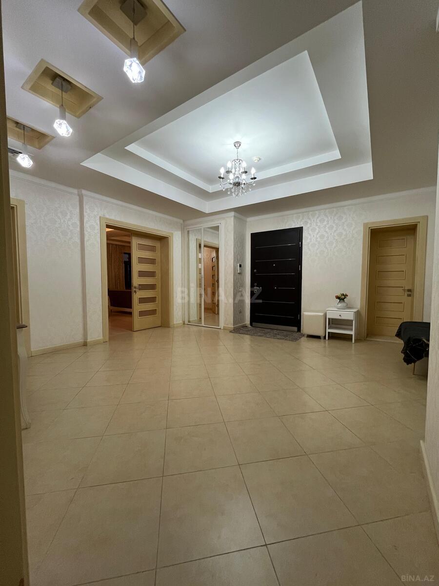 4 otaqlı Yeni tikili, Nizami m., Bakı