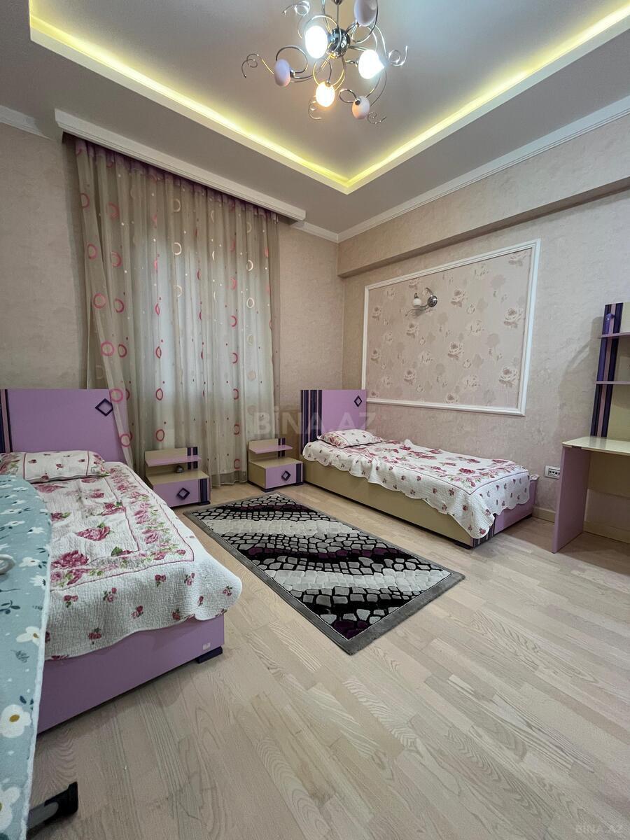 4 otaqlı Yeni tikili, Nizami m., Bakı