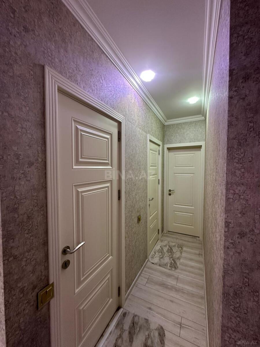 4 otaqlı Köhnə tikili, Neftçilər m., Bakı