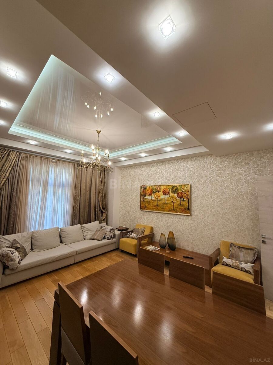 4 otaqlı Yeni tikili, Şah İsmayıl Xətai m., Bakı