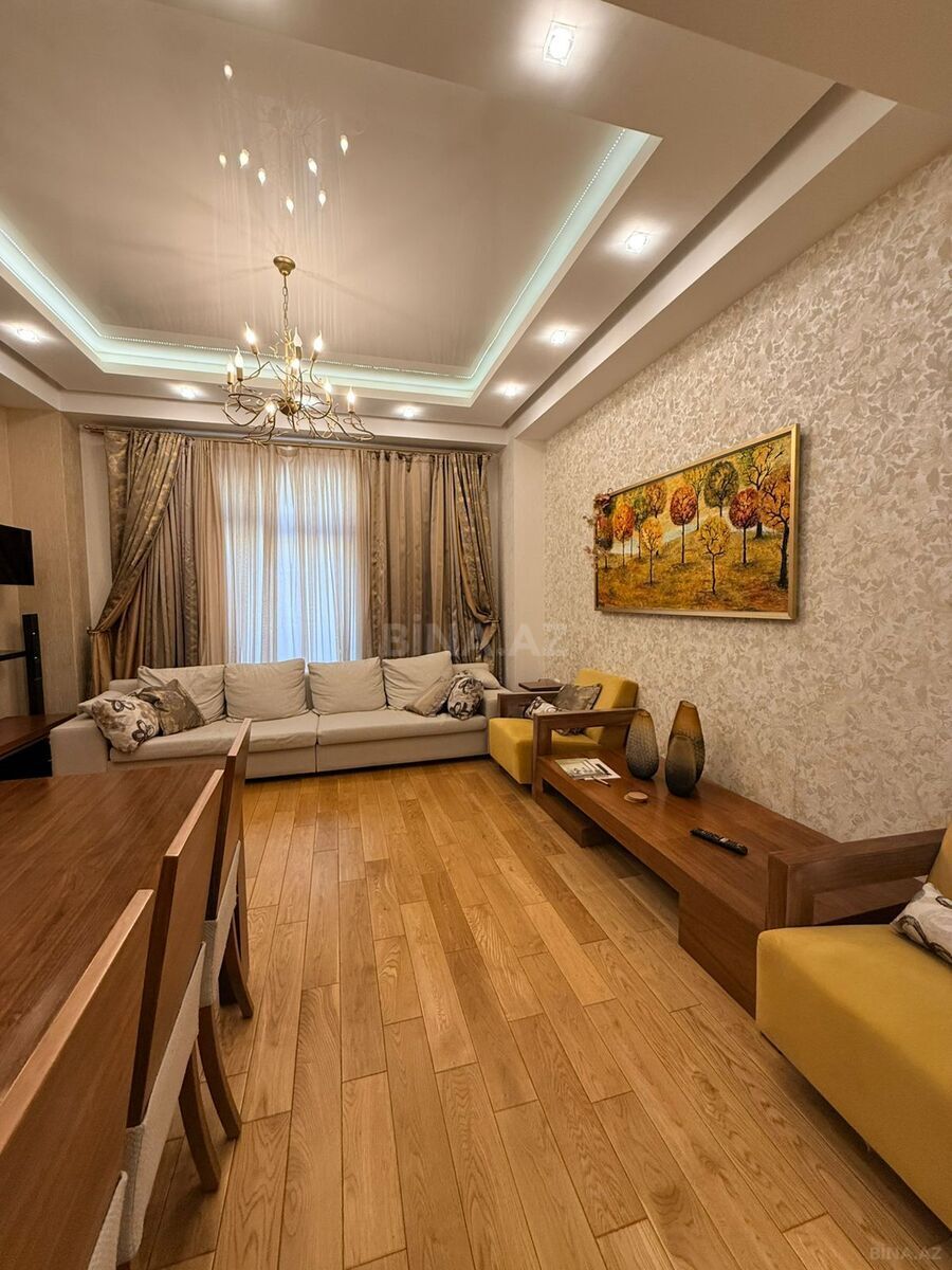 4 otaqlı Yeni tikili, Şah İsmayıl Xətai m., Bakı