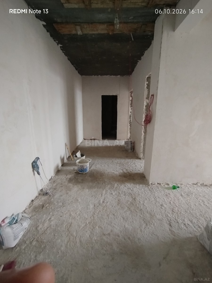 3 otaqlı Yeni tikili, Xırdalan