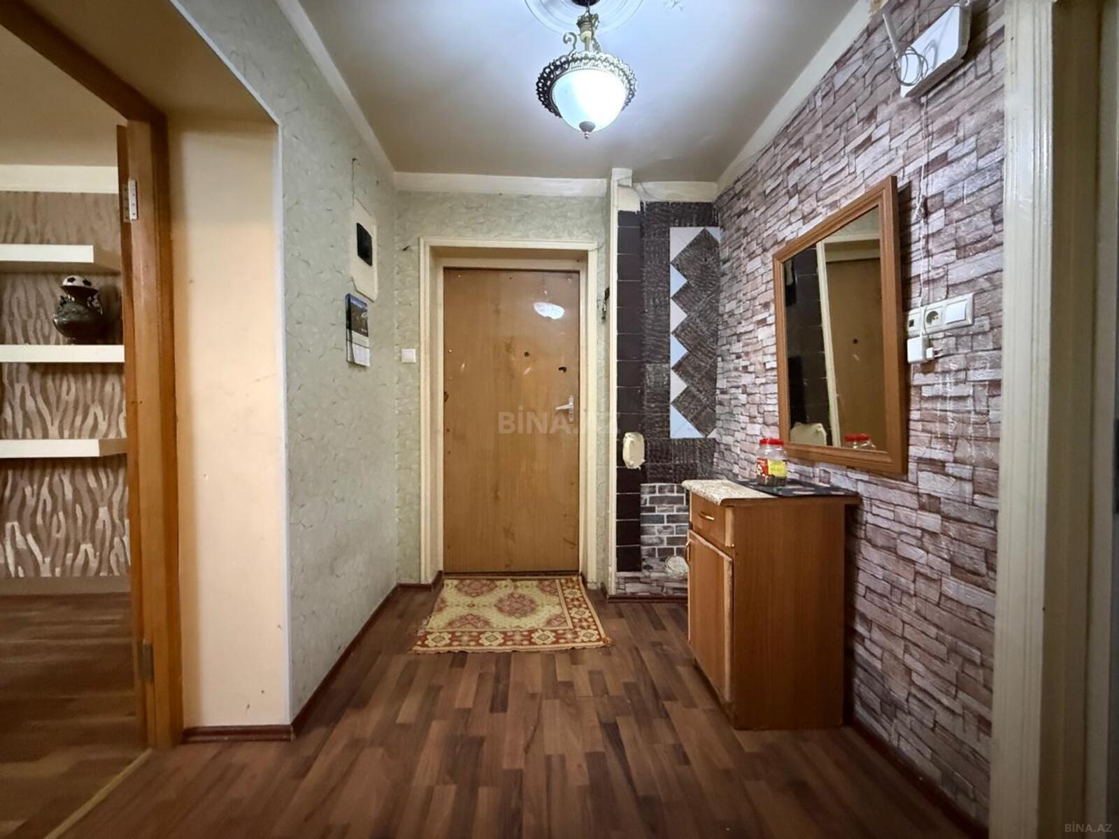 3 otaqlı Köhnə tikili, Elmlər Akademiyası m., Bakı
