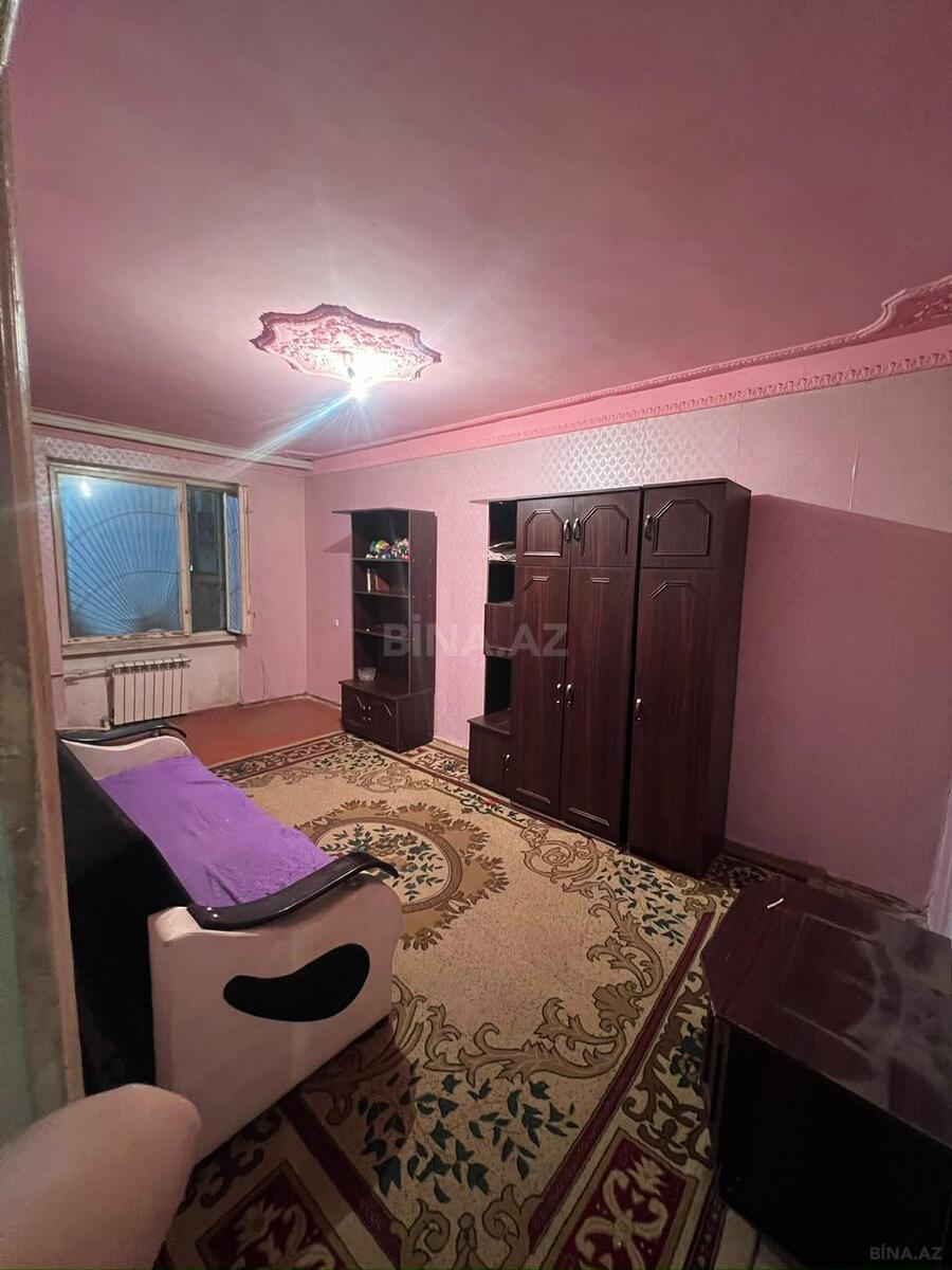 3 otaqlı Köhnə tikili, Xalqlar Dostluğu m., Bakı