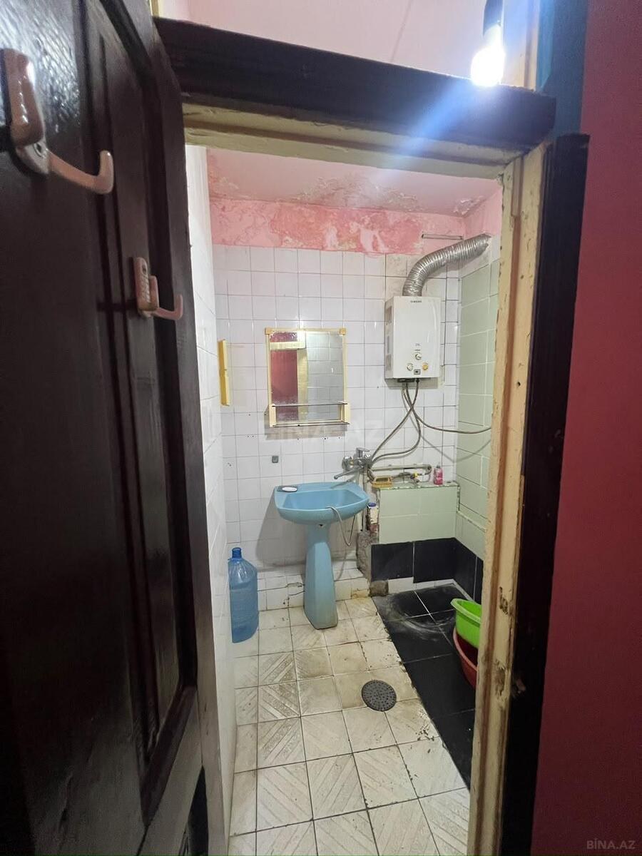 3 otaqlı Köhnə tikili, Xalqlar Dostluğu m., Bakı