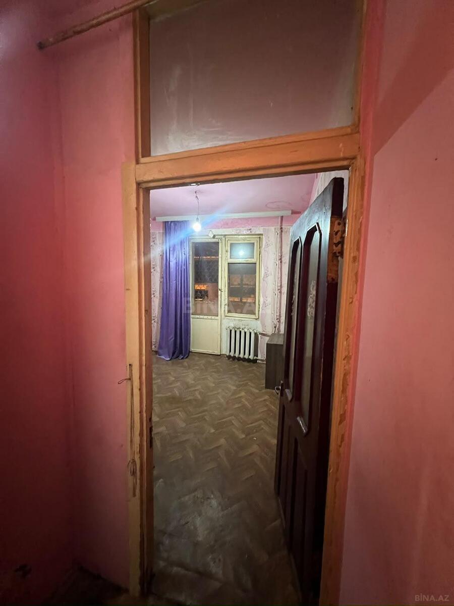 3 otaqlı Köhnə tikili, Xalqlar Dostluğu m., Bakı