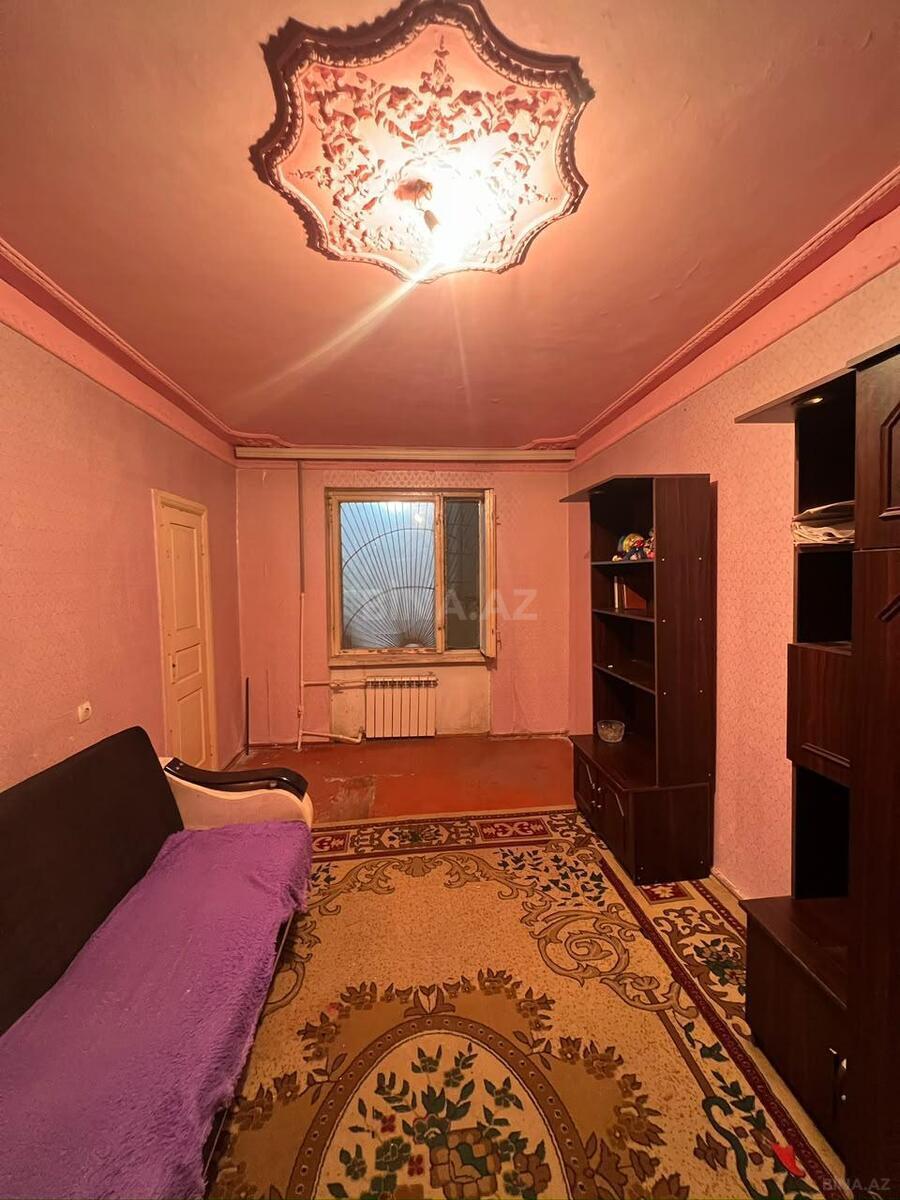 3 otaqlı Köhnə tikili, Xalqlar Dostluğu m., Bakı