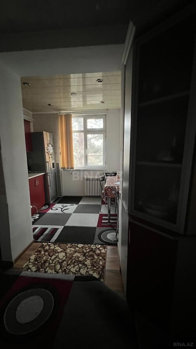3 otaqlı Köhnə tikili, Neftçilər m., Bakı
