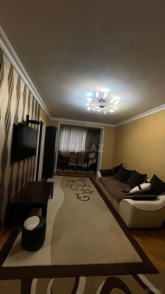 3 otaqlı Köhnə tikili, Neftçilər m., Bakı