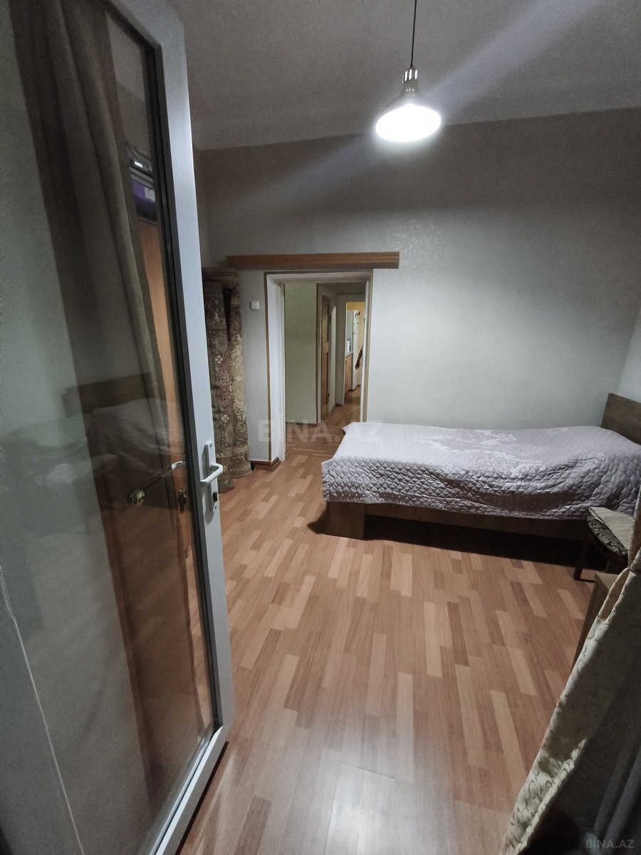 3 otaqlı Köhnə tikili, Neftçilər m., Bakı