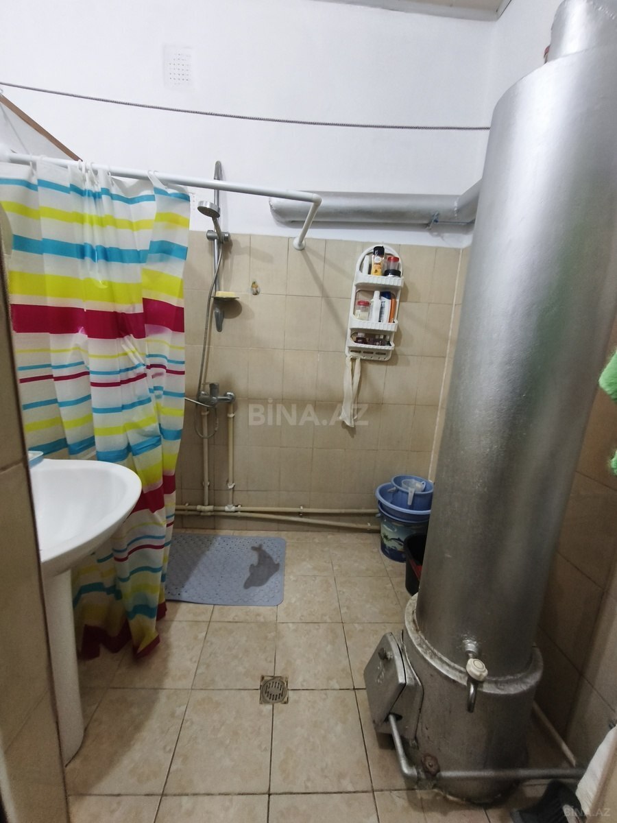 3 otaqlı Köhnə tikili, Neftçilər m., Bakı