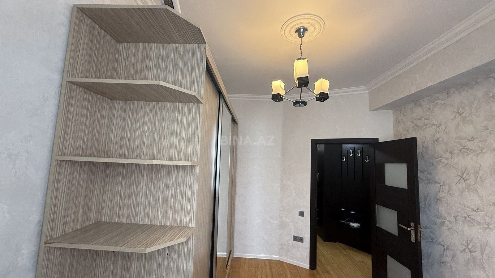 2 otaqlı Yeni tikili, Xırdalan