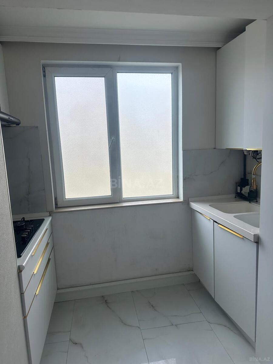 4 otaqlı Köhnə tikili, İnşaatçılar m., Bakı