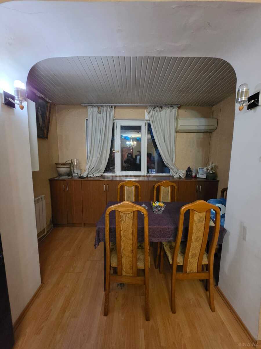 3 otaqlı Köhnə tikili, Elmlər Akademiyası m., Bakı