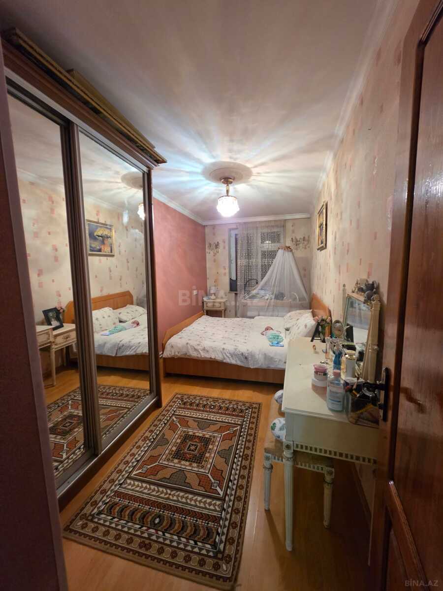 3 otaqlı Köhnə tikili, Elmlər Akademiyası m., Bakı