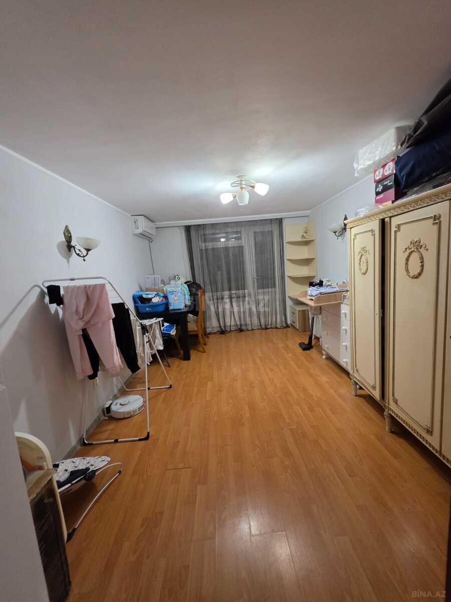 3 otaqlı Köhnə tikili, Elmlər Akademiyası m., Bakı