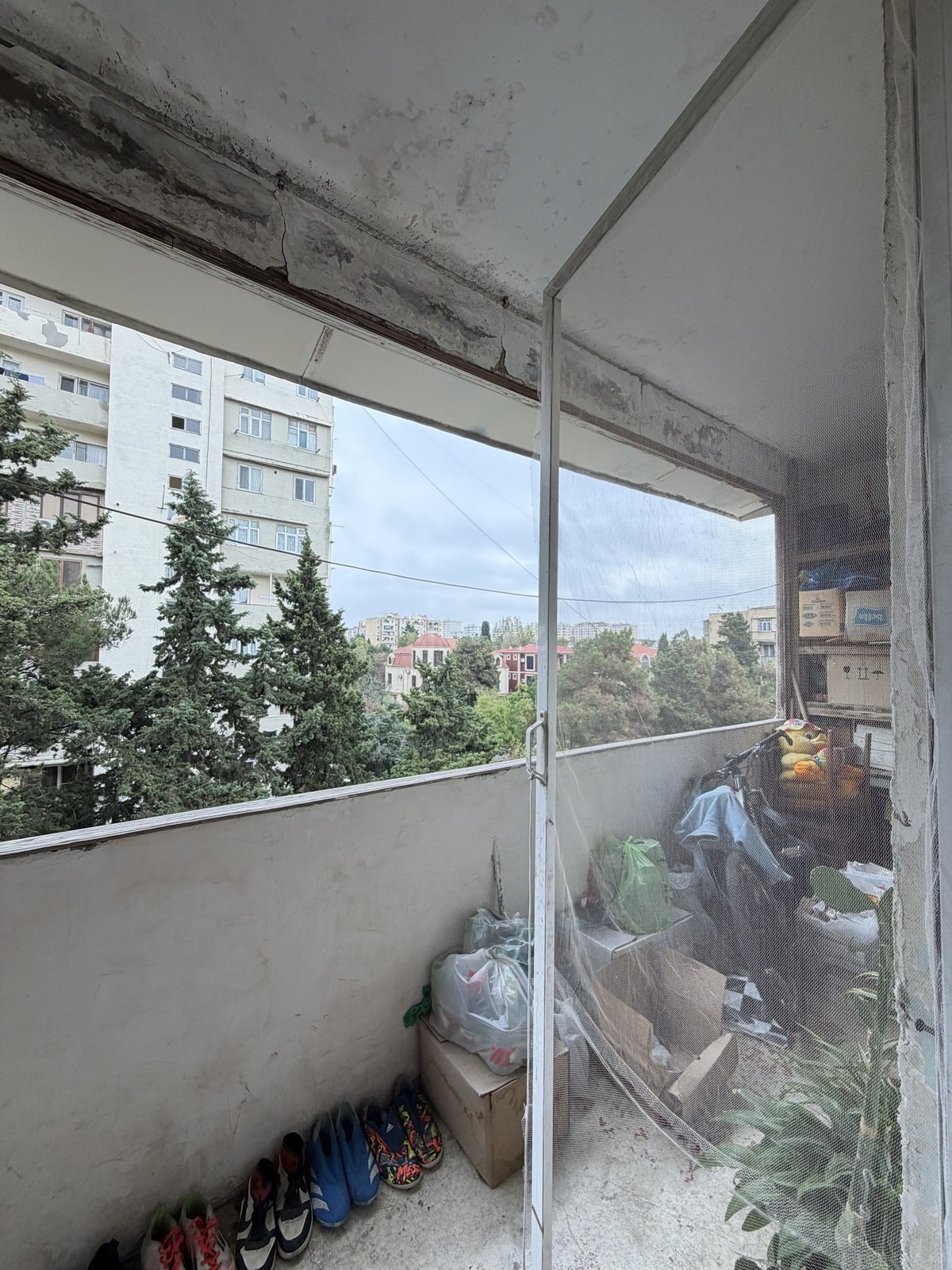 3 otaqlı Köhnə tikili, Bakıxanov q., Bakı