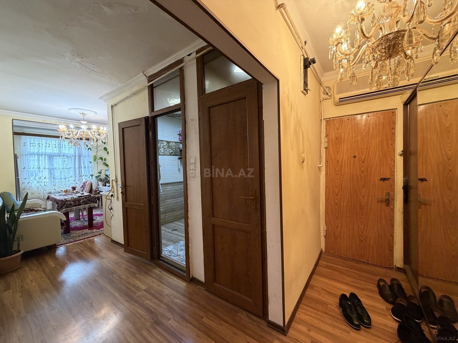 3 otaqlı Köhnə tikili, Bakıxanov q., Bakı