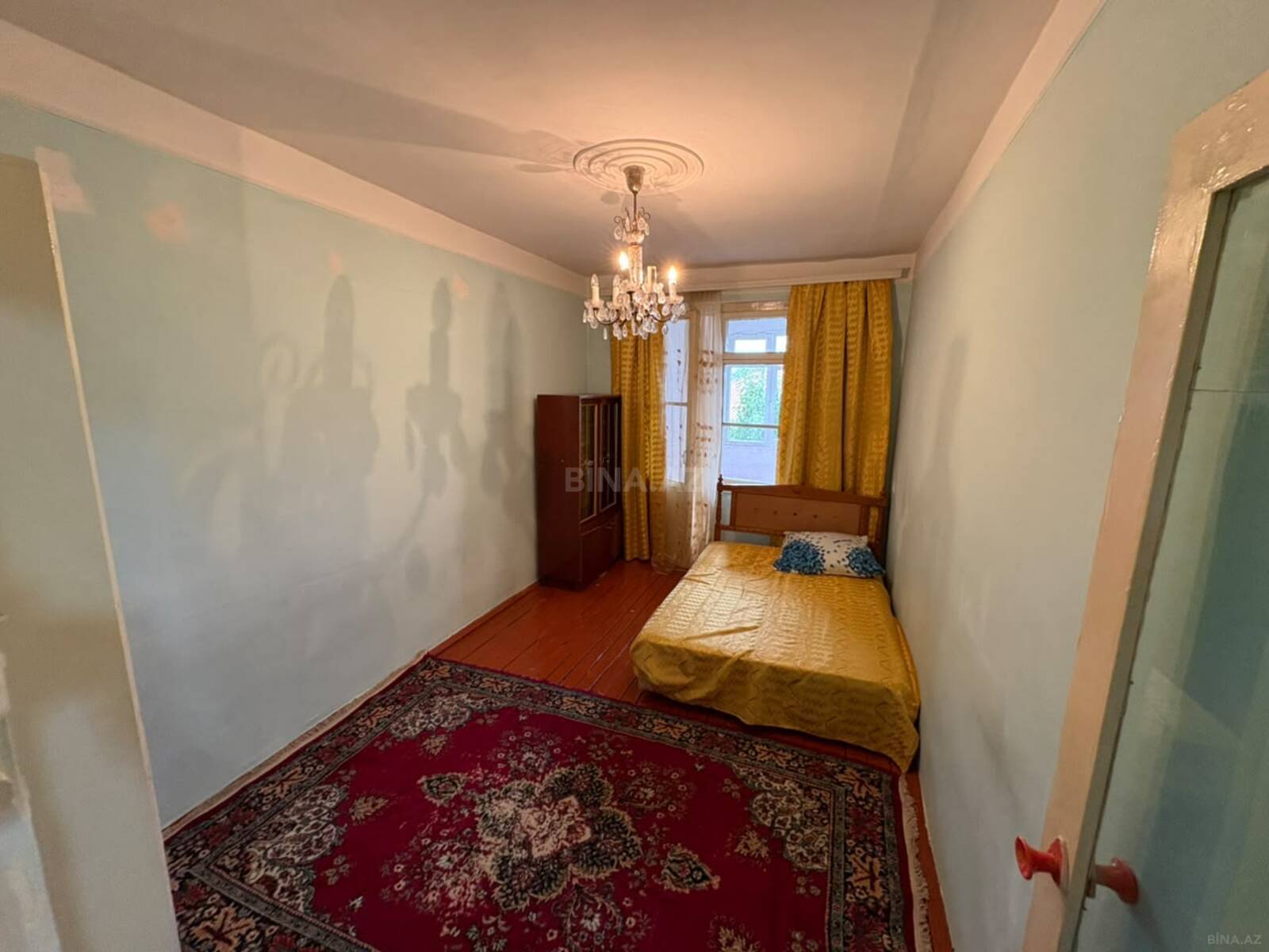 4 otaqlı Köhnə tikili, Xaçmaz r., Xaçmaz