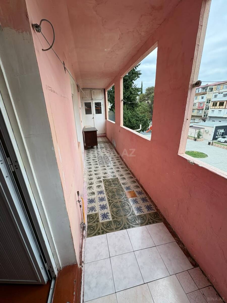 4 otaqlı Köhnə tikili, Xaçmaz r., Xaçmaz