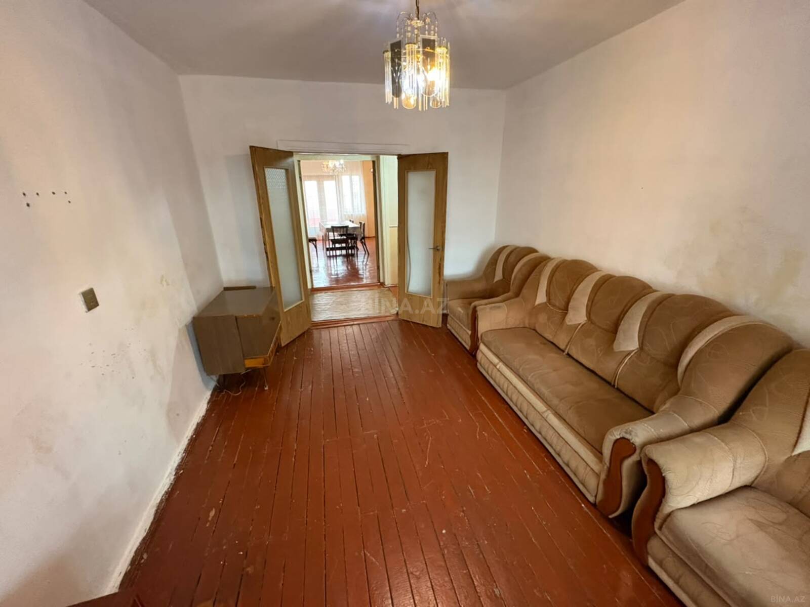 4 otaqlı Köhnə tikili, Xaçmaz r., Xaçmaz