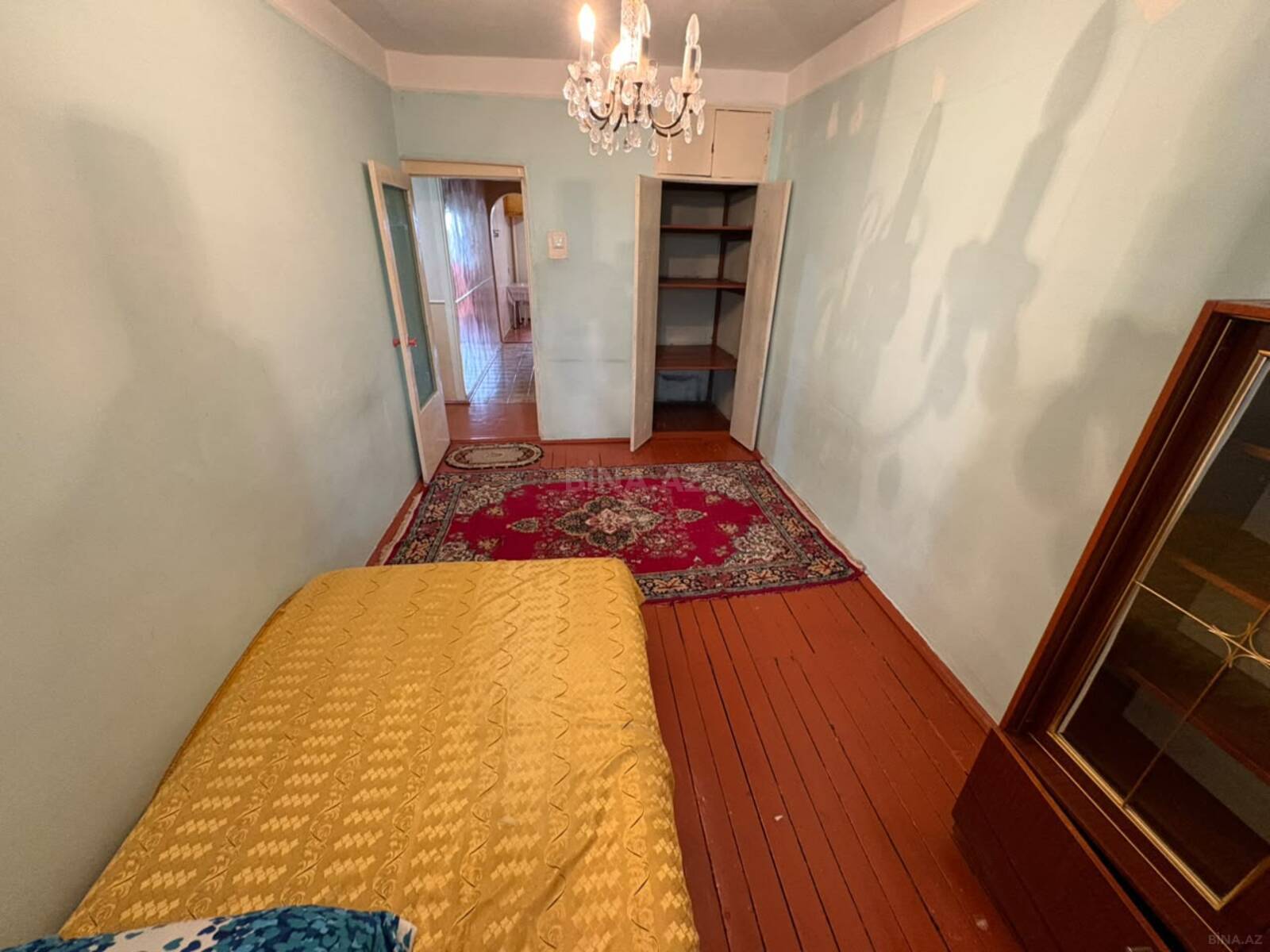 4 otaqlı Köhnə tikili, Xaçmaz r., Xaçmaz