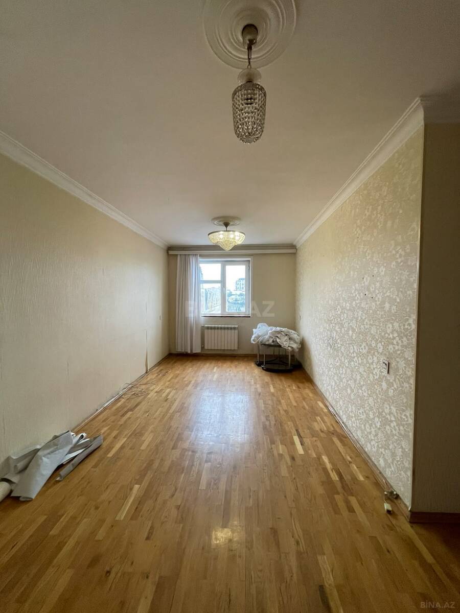 4 otaqlı Köhnə tikili, Badamdar q., Bakı