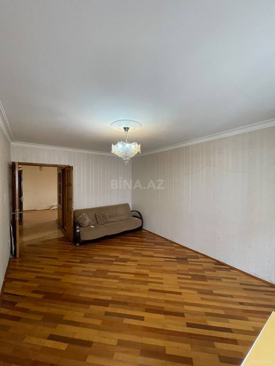 4 otaqlı Köhnə tikili, Badamdar q., Bakı