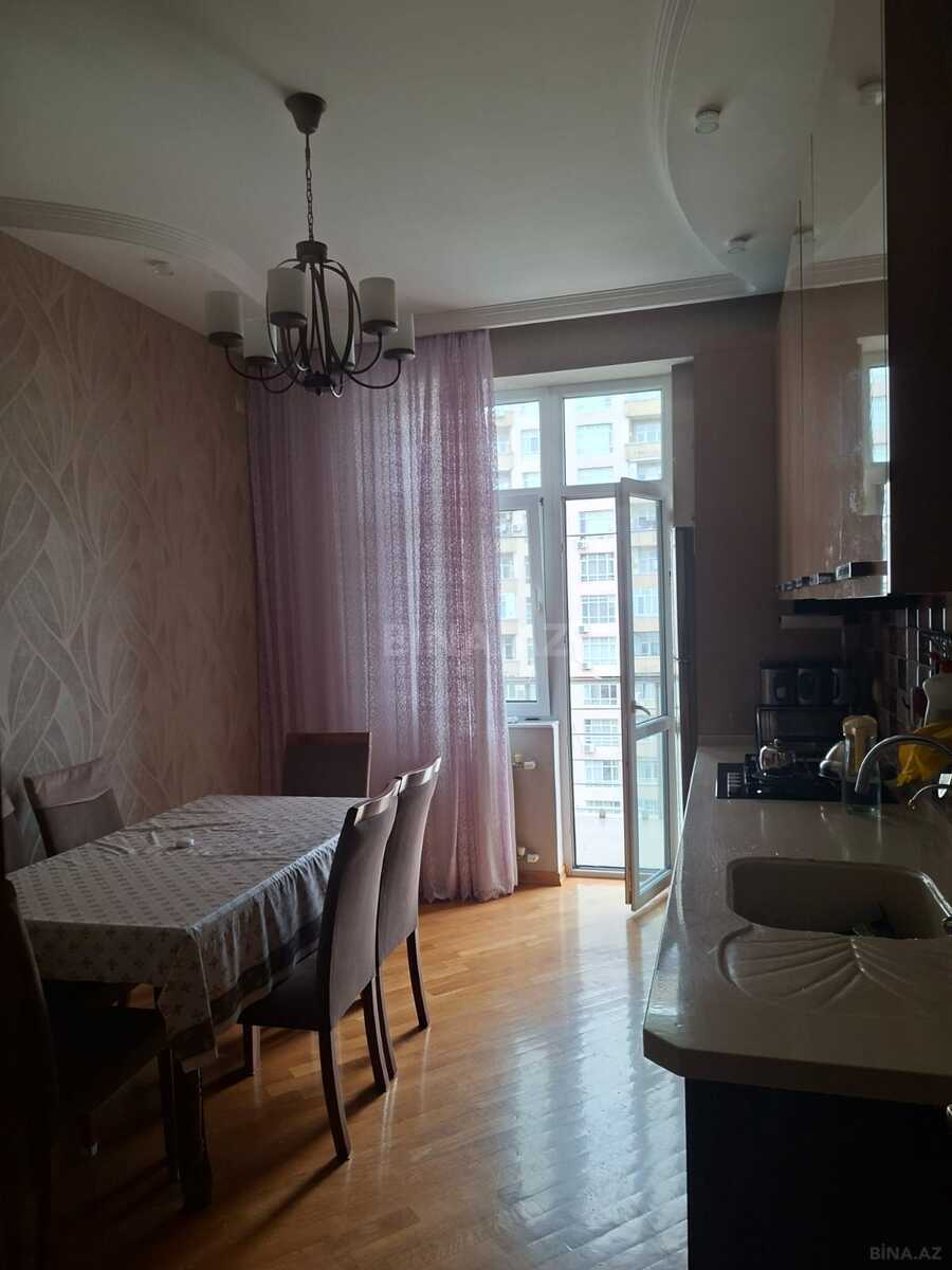 3 otaqlı Yeni tikili, 8 Noyabr m., Bakı