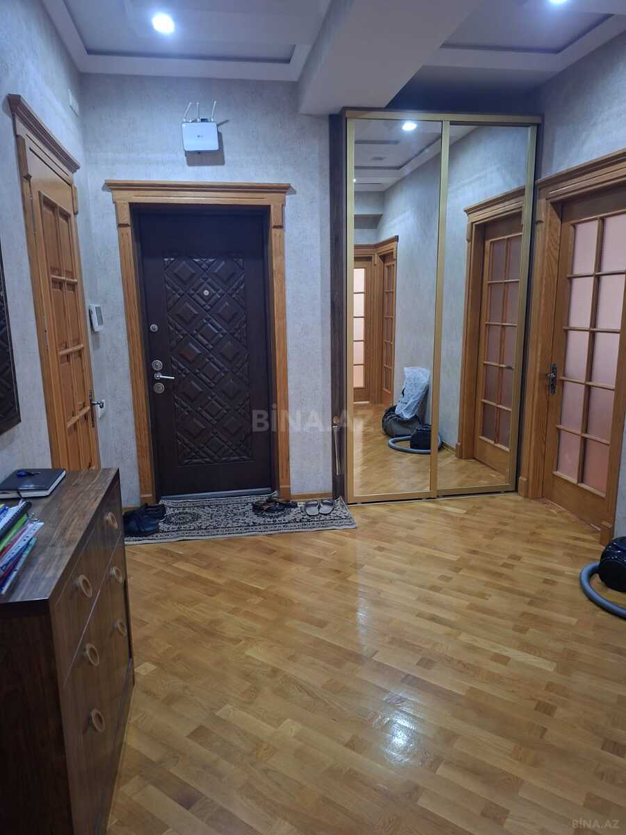 3 otaqlı Yeni tikili, 8 Noyabr m., Bakı