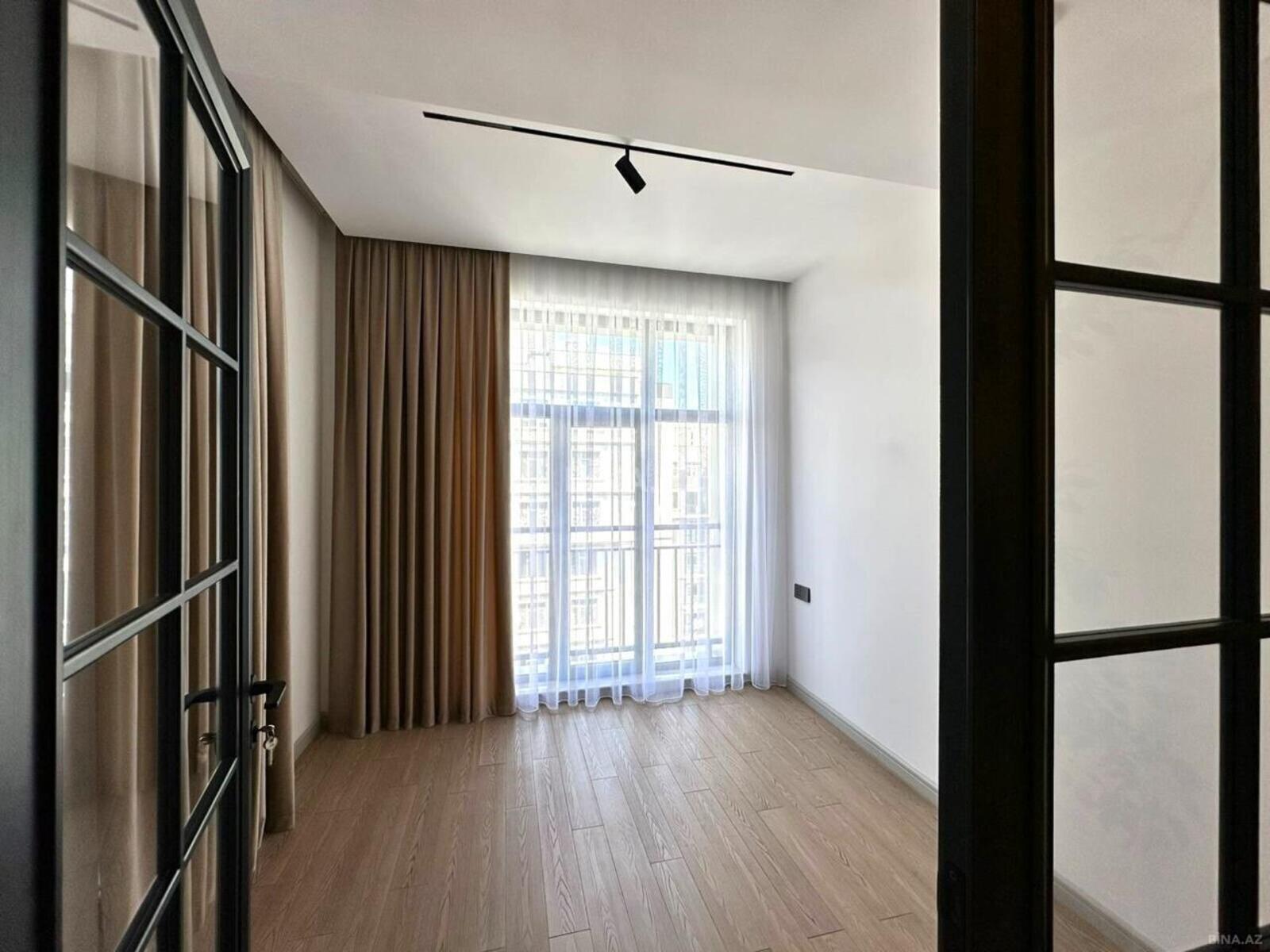 3 otaqlı Yeni tikili, 28 May m., Bakı