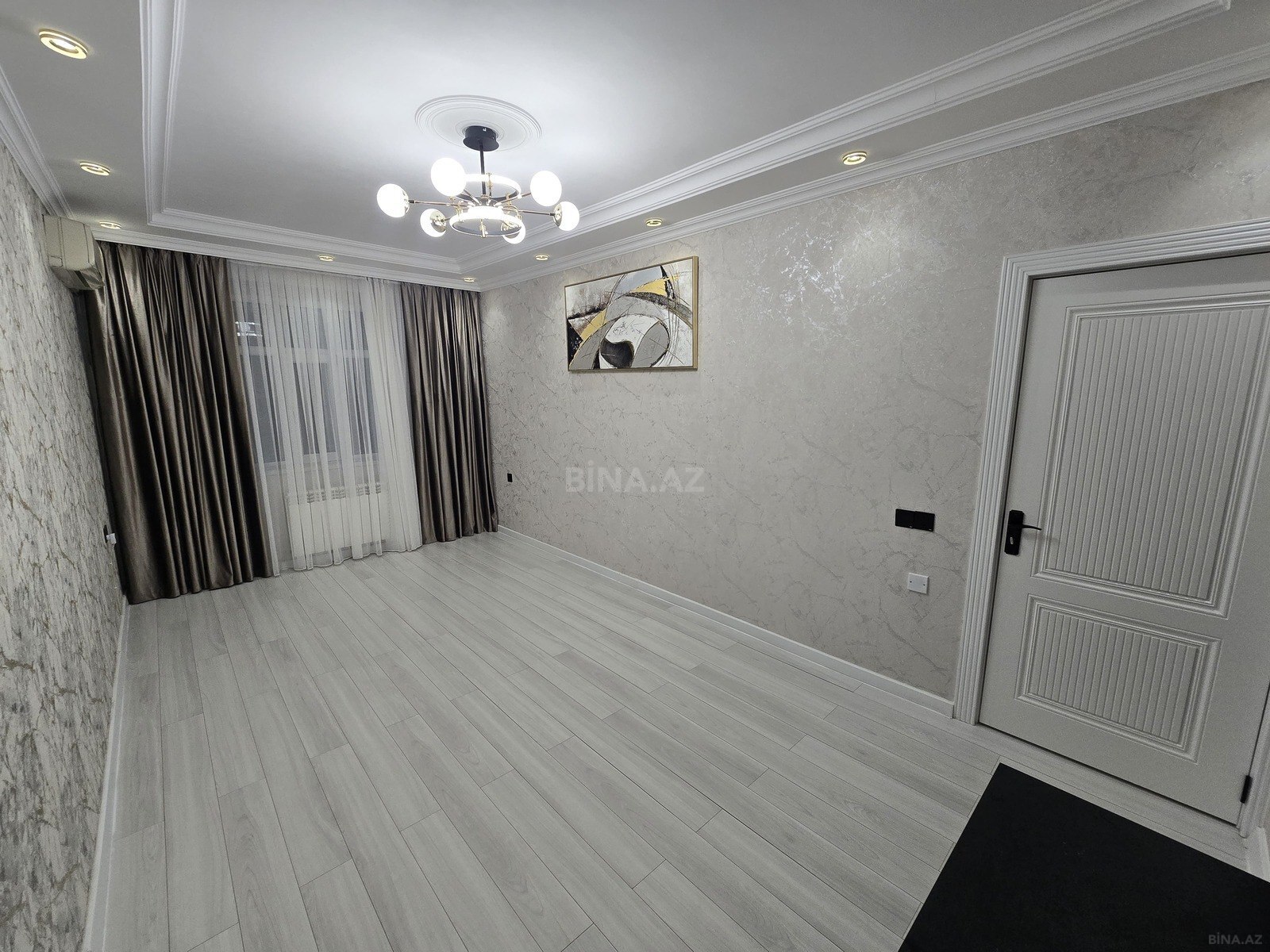 3 otaqlı Köhnə tikili, Həzi Aslanov m., Bakı