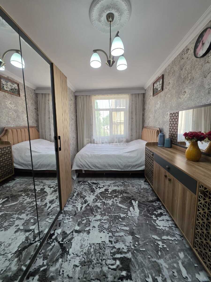 2 otaqlı Köhnə tikili, 28 May m., Bakı