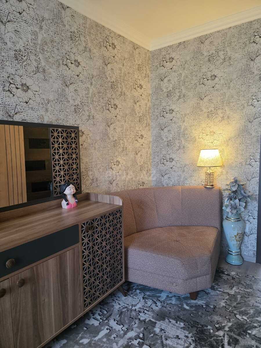 2 otaqlı Köhnə tikili, 28 May m., Bakı