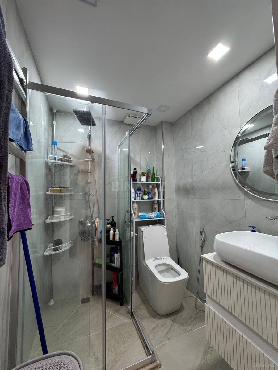 3 otaqlı Köhnə tikili, Elmlər Akademiyası m., Bakı